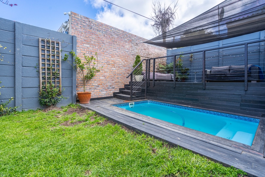 To Let 3 Bedroom Property for Rent in Wynberg Upper Western Cape